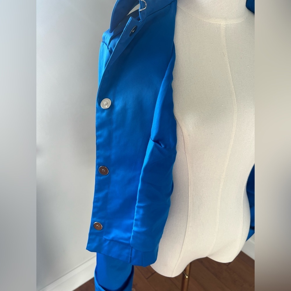 Blue Jacket - Picture 7 of 11